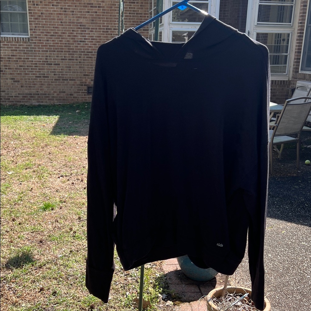 zuda Dark Brown Pullover Hoodie with Subtle Logo Tag